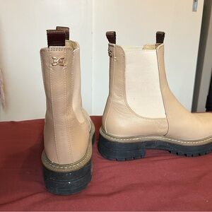 Sam Edelman Beige Chelsea Lug Ankle Boots
